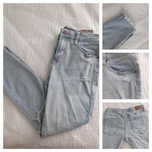 AEROPOSTALE High Waisted Ripped jeans
